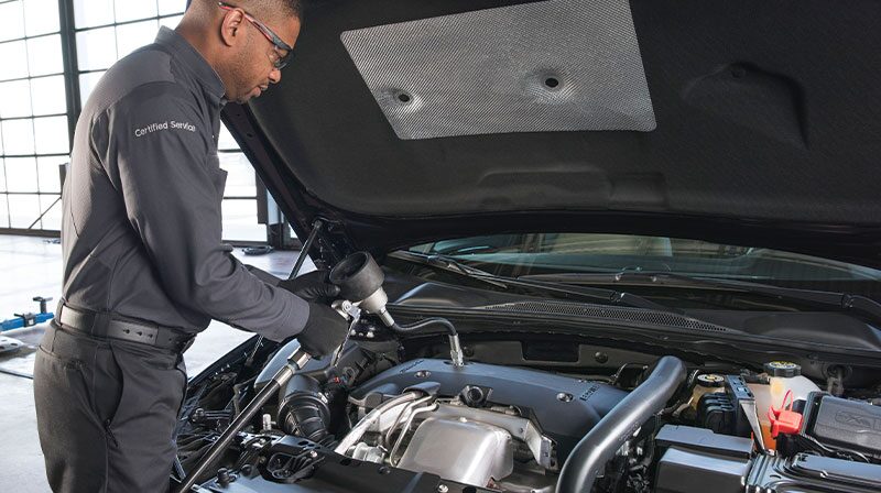 Buick Certified Service Oil Tech