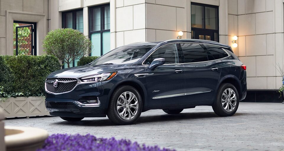 Buick Regal Sportback Avenir Front Side Exterior