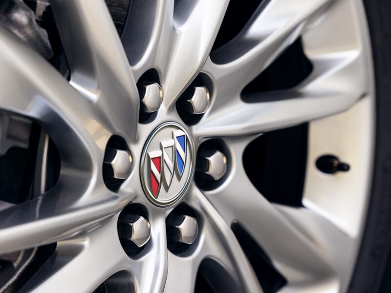 The Impressively Designed Aluminum Wheels of the Buick Enclave Avenir