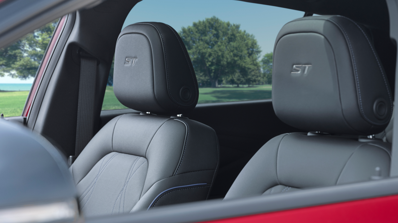 The 2024 Buick Envista Front Seat's Headrests