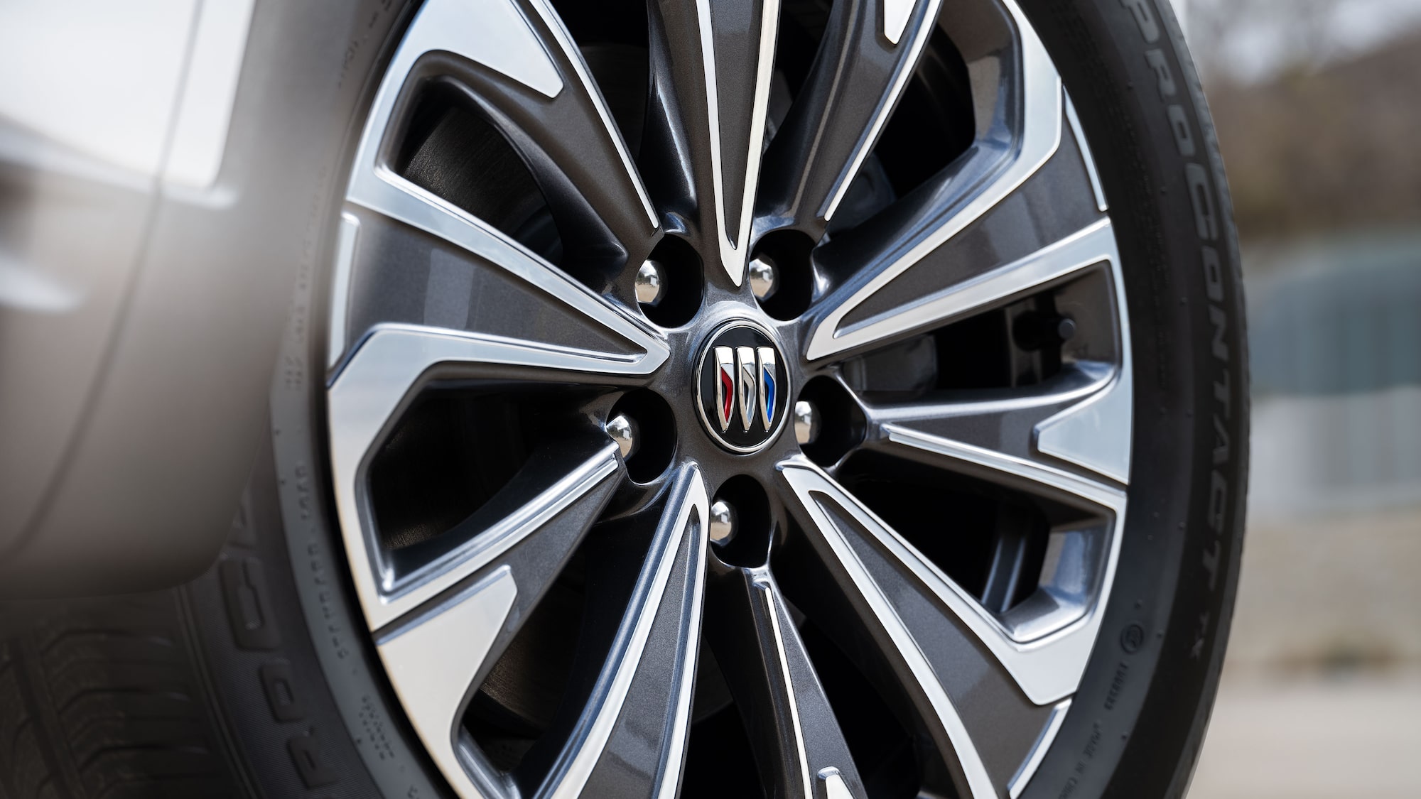 Close-up of the 18 Inch Machined Alloy Wheel on the 2026 Buick Envision Preferred