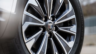 Close-up of the 18 Inch Machined Alloy Wheel on the 2026 Buick Envision Preferred